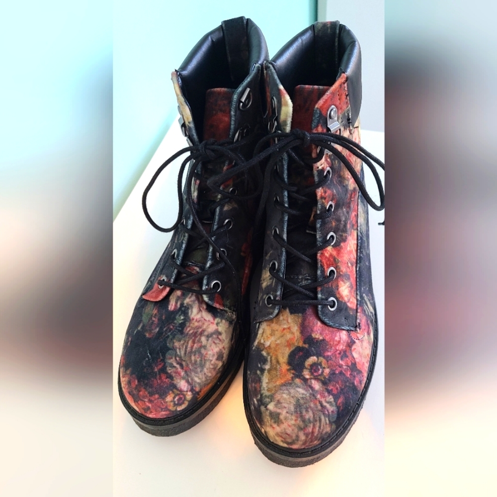 πHP!π Floral velvet boots size 8 - Picture 2 of 7